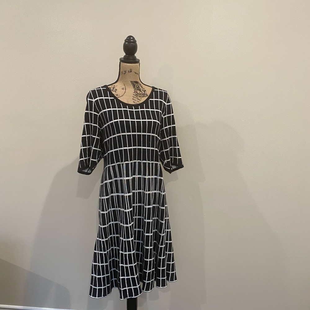 🔥Lane Bryant 14/16 black and white sweater dress